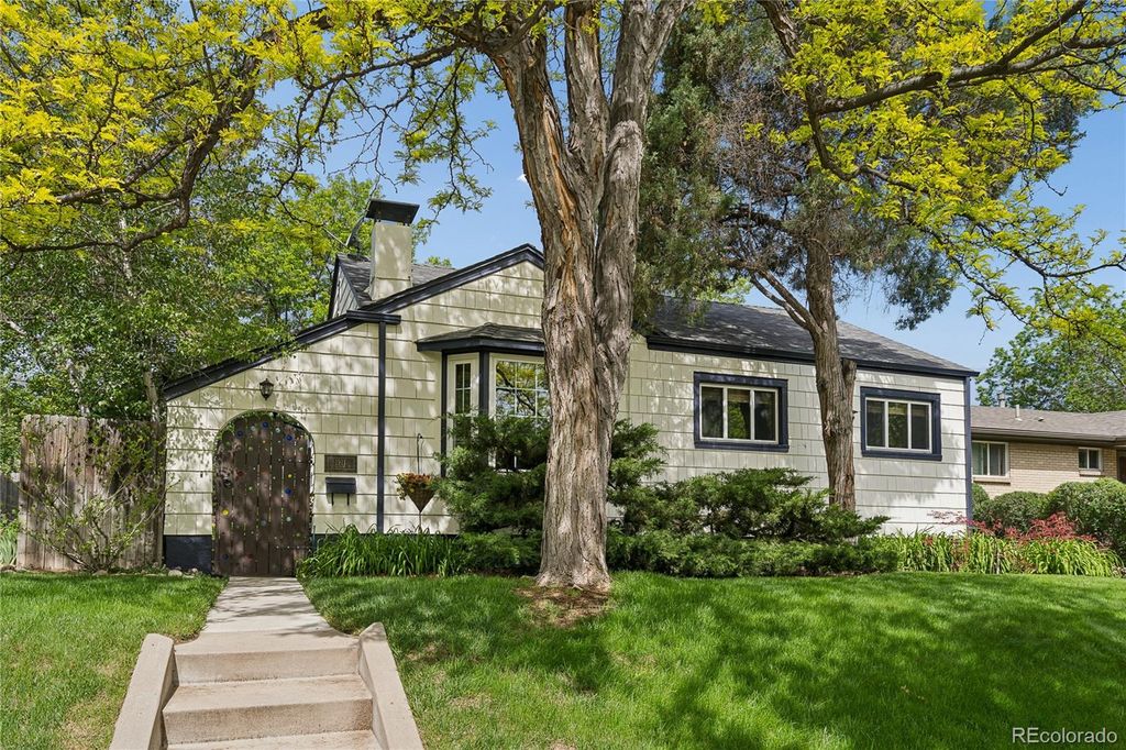 Photo of 1911 S Marion Street, Denver, CO 80210 (MLS # 5935132)