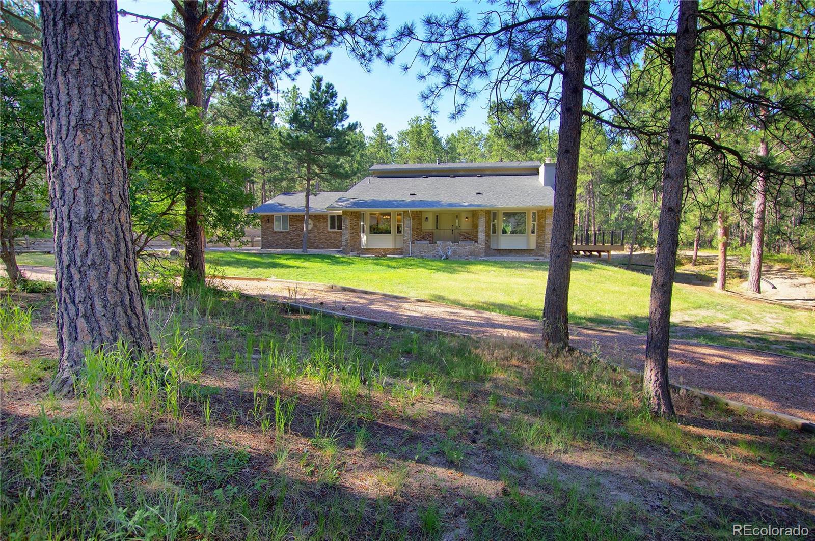 1085 Melinda Lane
