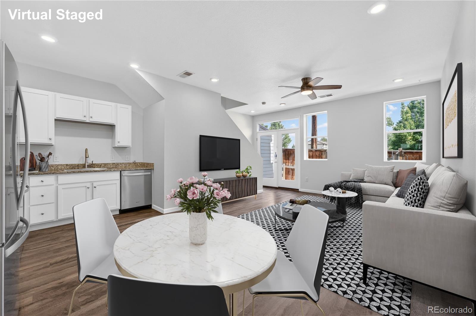 1046 Oak Circle