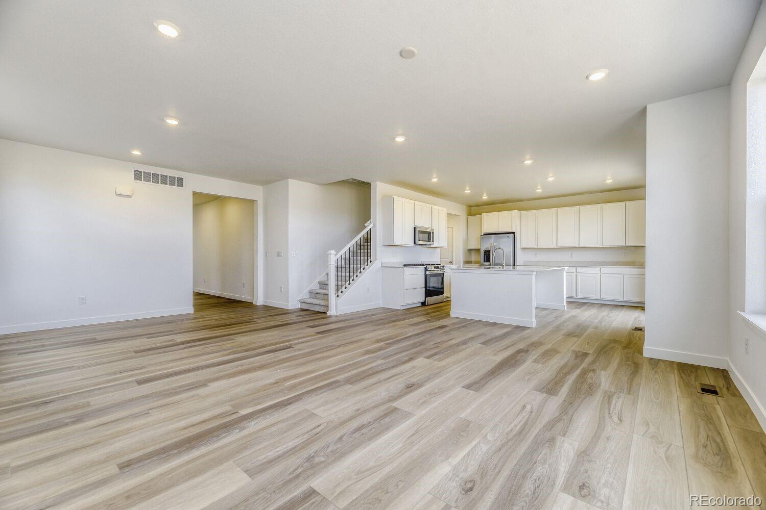 7863 S Cherokee Trail