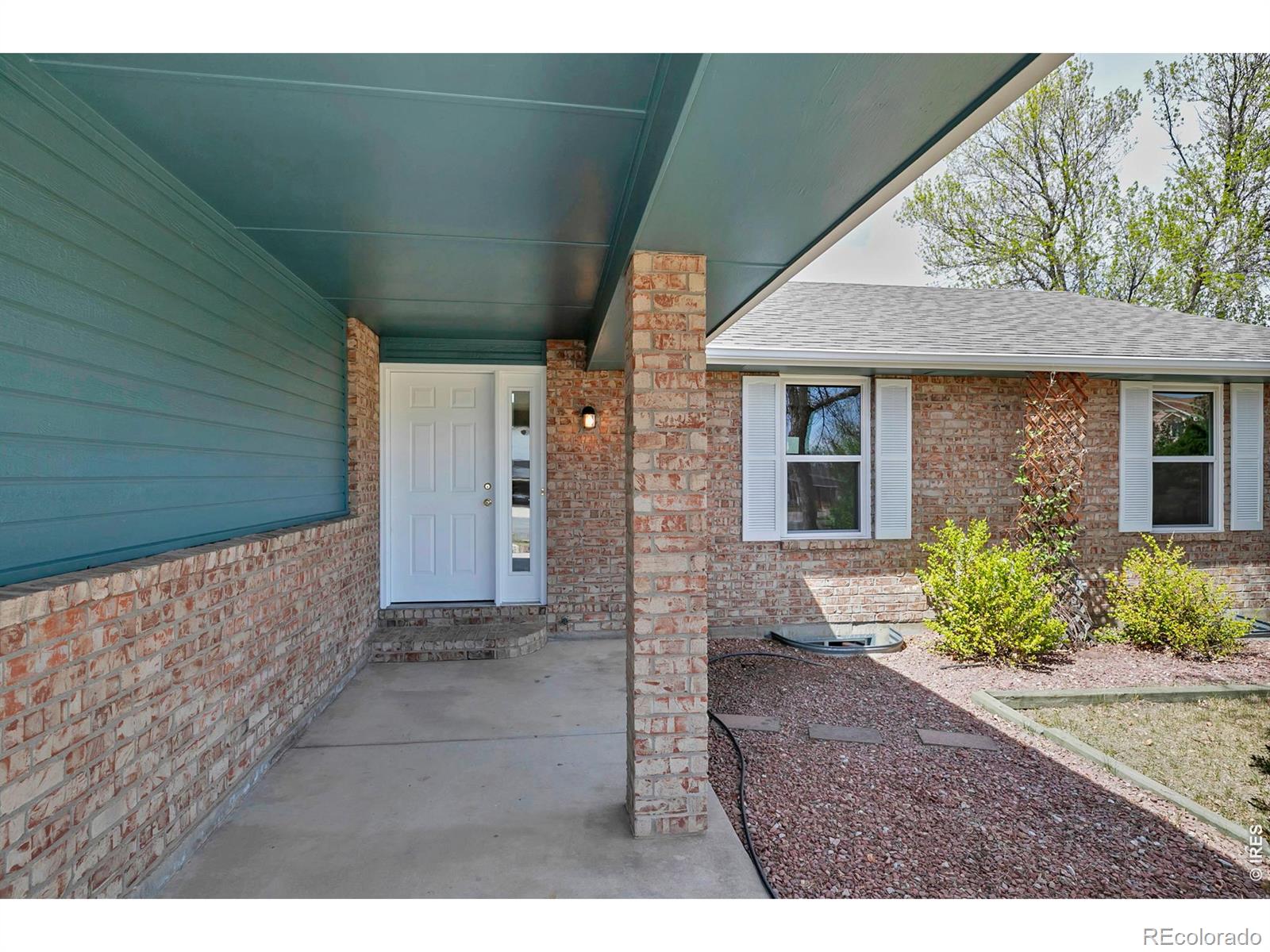 4609 Mountain View Court