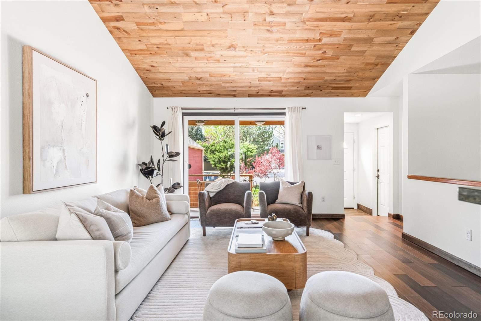 437 W Sycamore Court