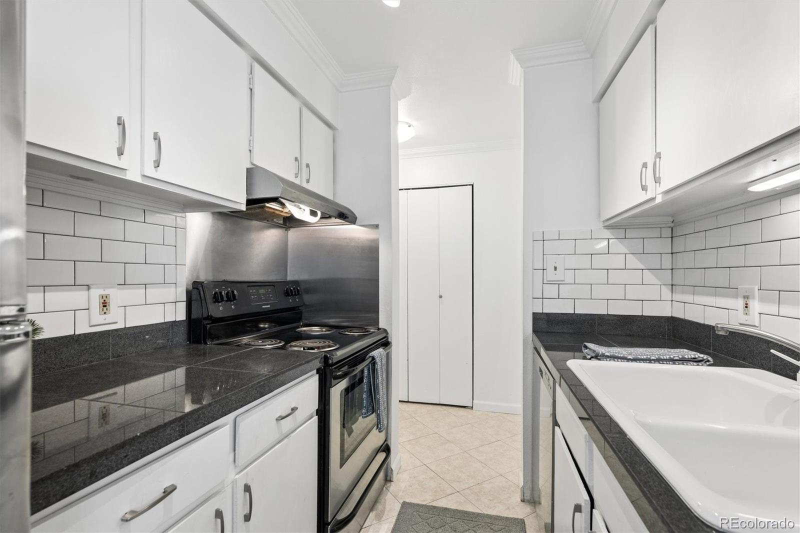 7665 E Quincy Avenue 204