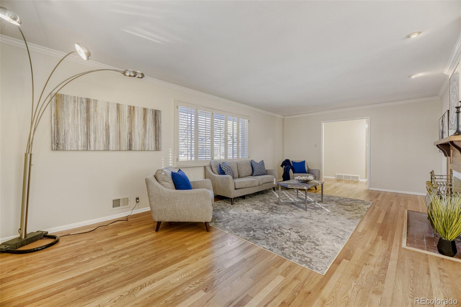 2132 E Dartmouth Avenue