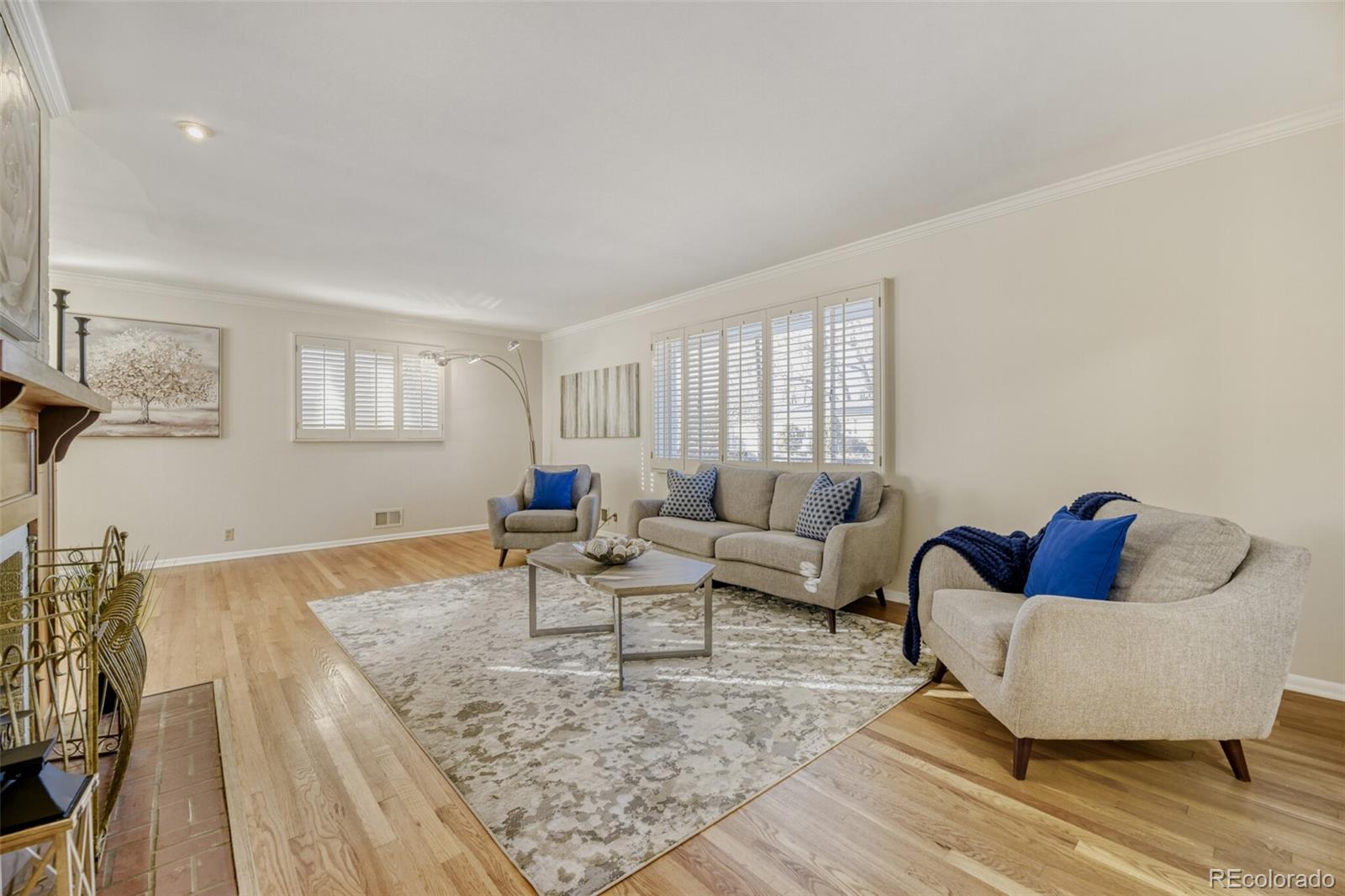 2132 E Dartmouth Avenue