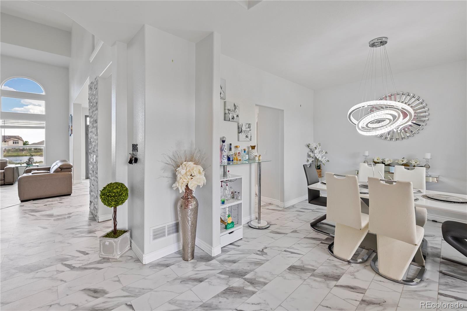 12404 Pine Valley Circle