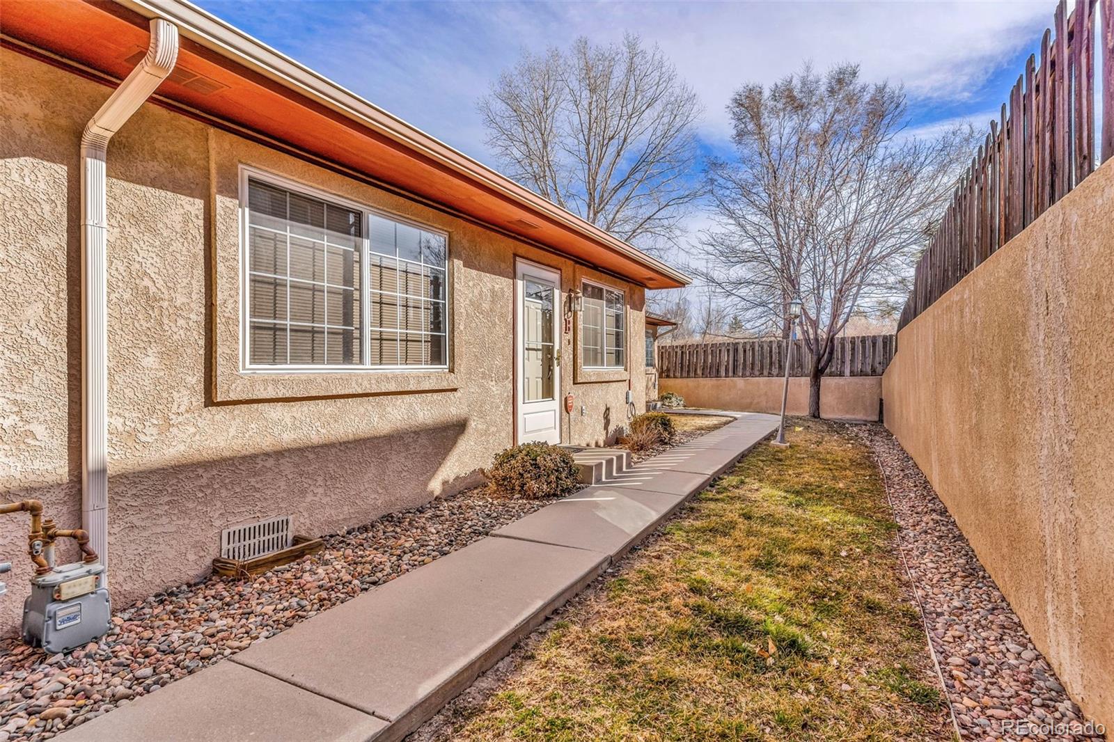 Photo 1 of 28 — 1512 E 21st Street B, Pueblo, CO 81001