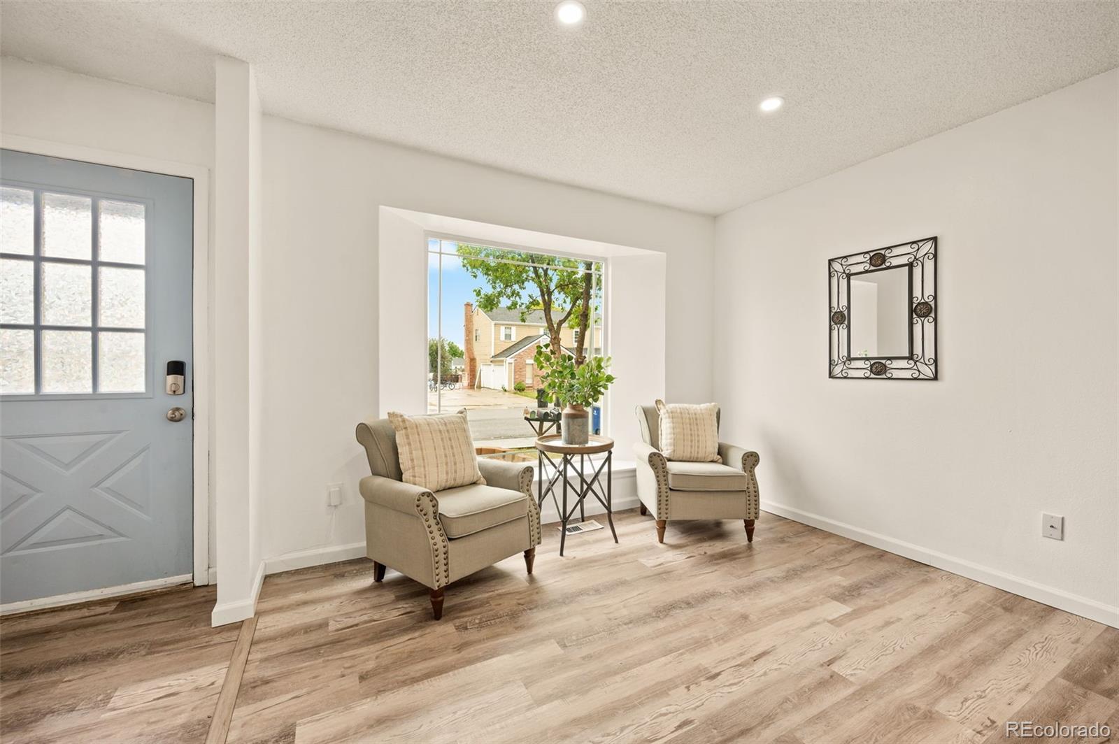 12234 W Saratoga Avenue