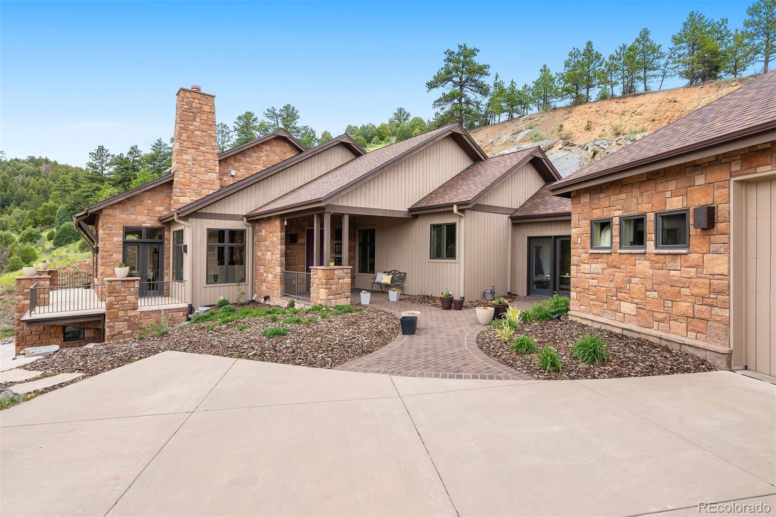 21609 Clarence Lane