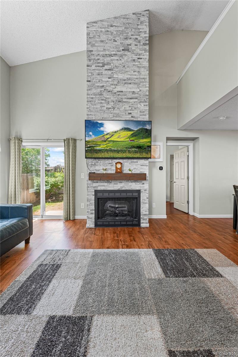 8855 Cloverleaf Circle
