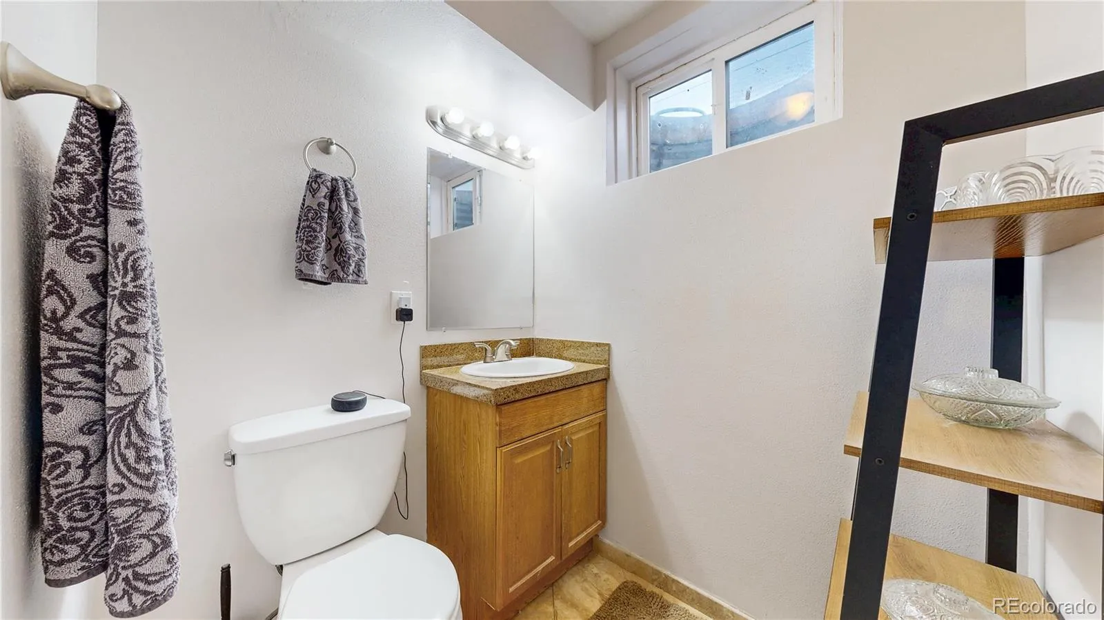 Northglenn, Colorado 80233, United States, 5 Bedrooms Bedrooms, ,2 BathroomsBathrooms,Residential,Pending,123189