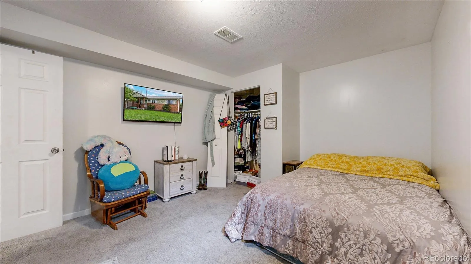 Northglenn, Colorado 80233, United States, 5 Bedrooms Bedrooms, ,2 BathroomsBathrooms,Residential,Pending,123189