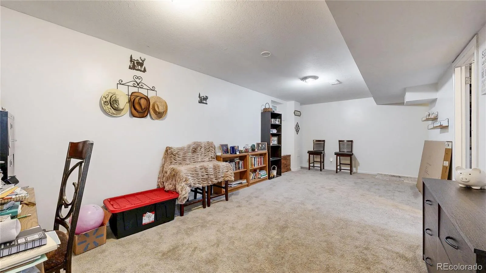 Northglenn, Colorado 80233, United States, 5 Bedrooms Bedrooms, ,2 BathroomsBathrooms,Residential,Pending,123189