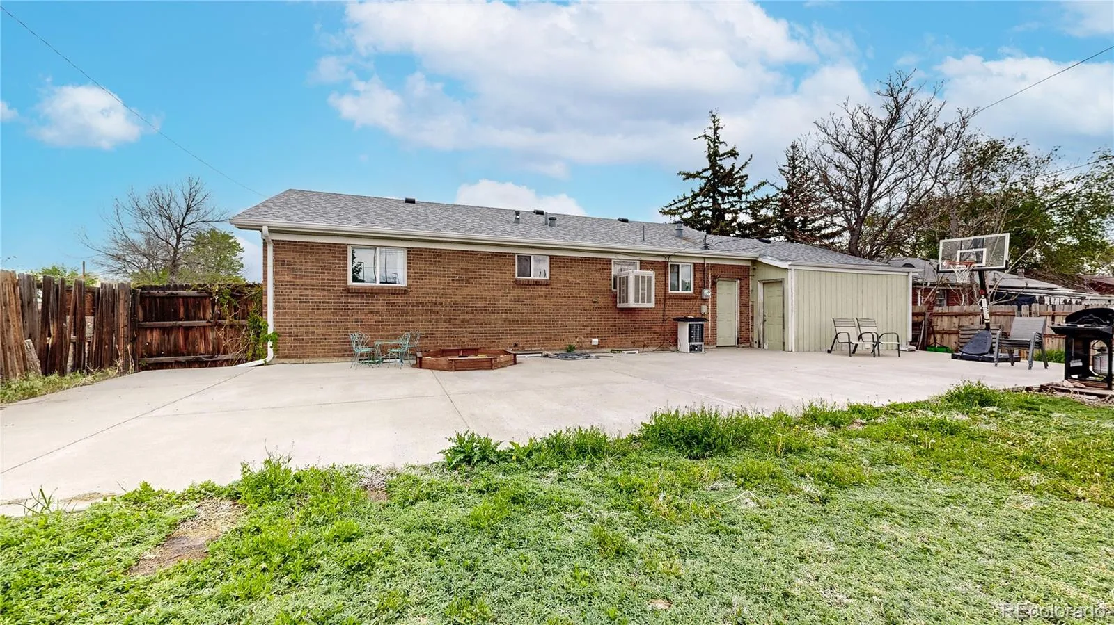 Northglenn, Colorado 80233, United States, 5 Bedrooms Bedrooms, ,2 BathroomsBathrooms,Residential,Pending,123189