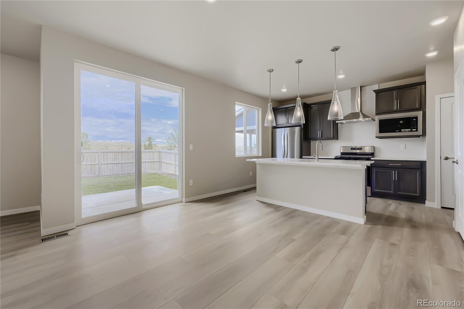 13749 Daffodil Point