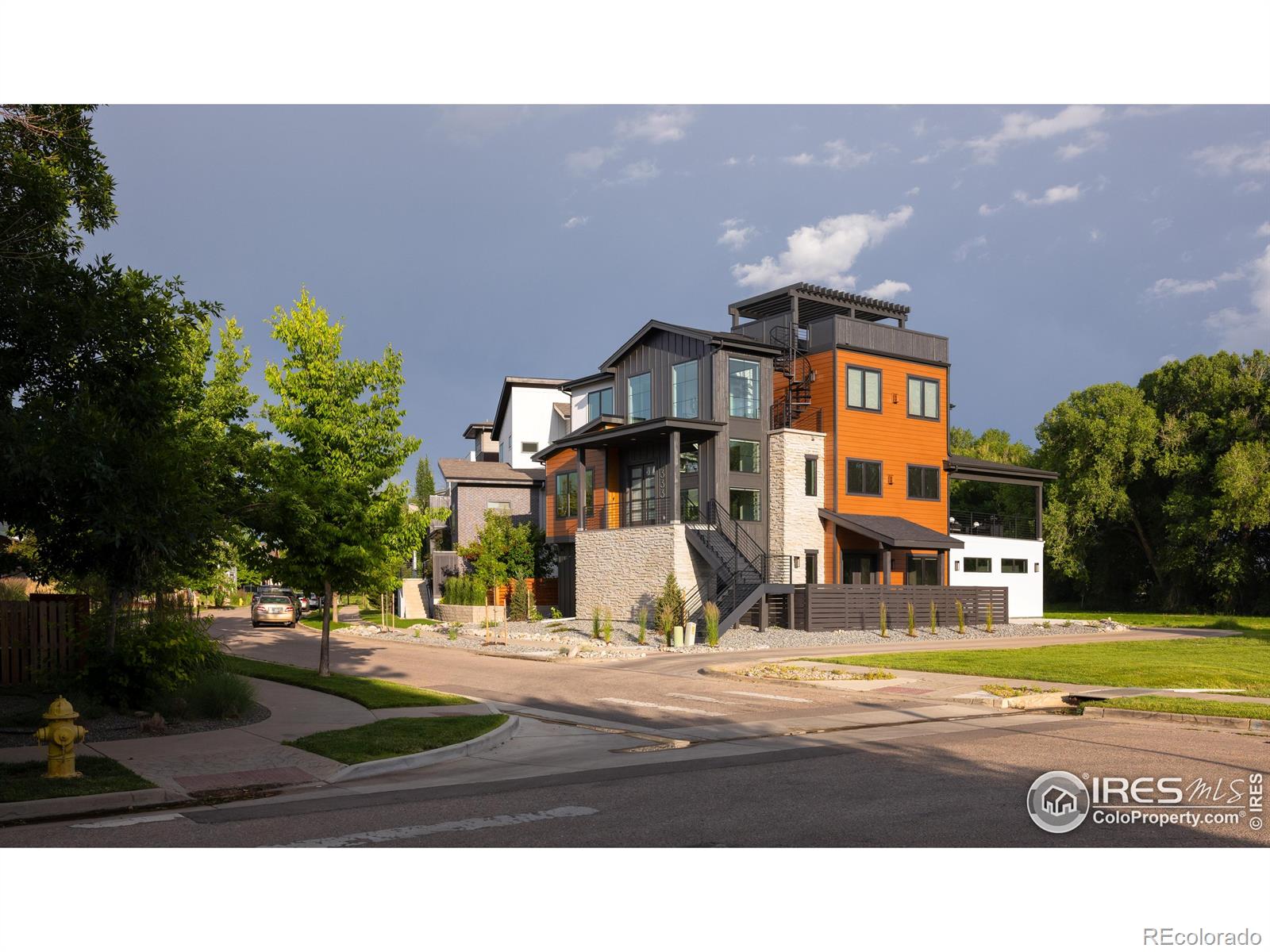 333 Pascal Street