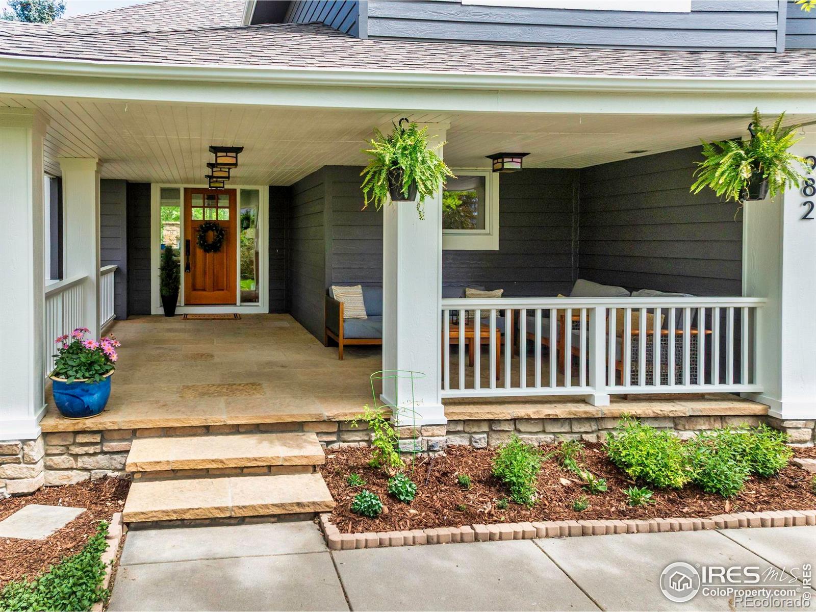 982 Walnut Court