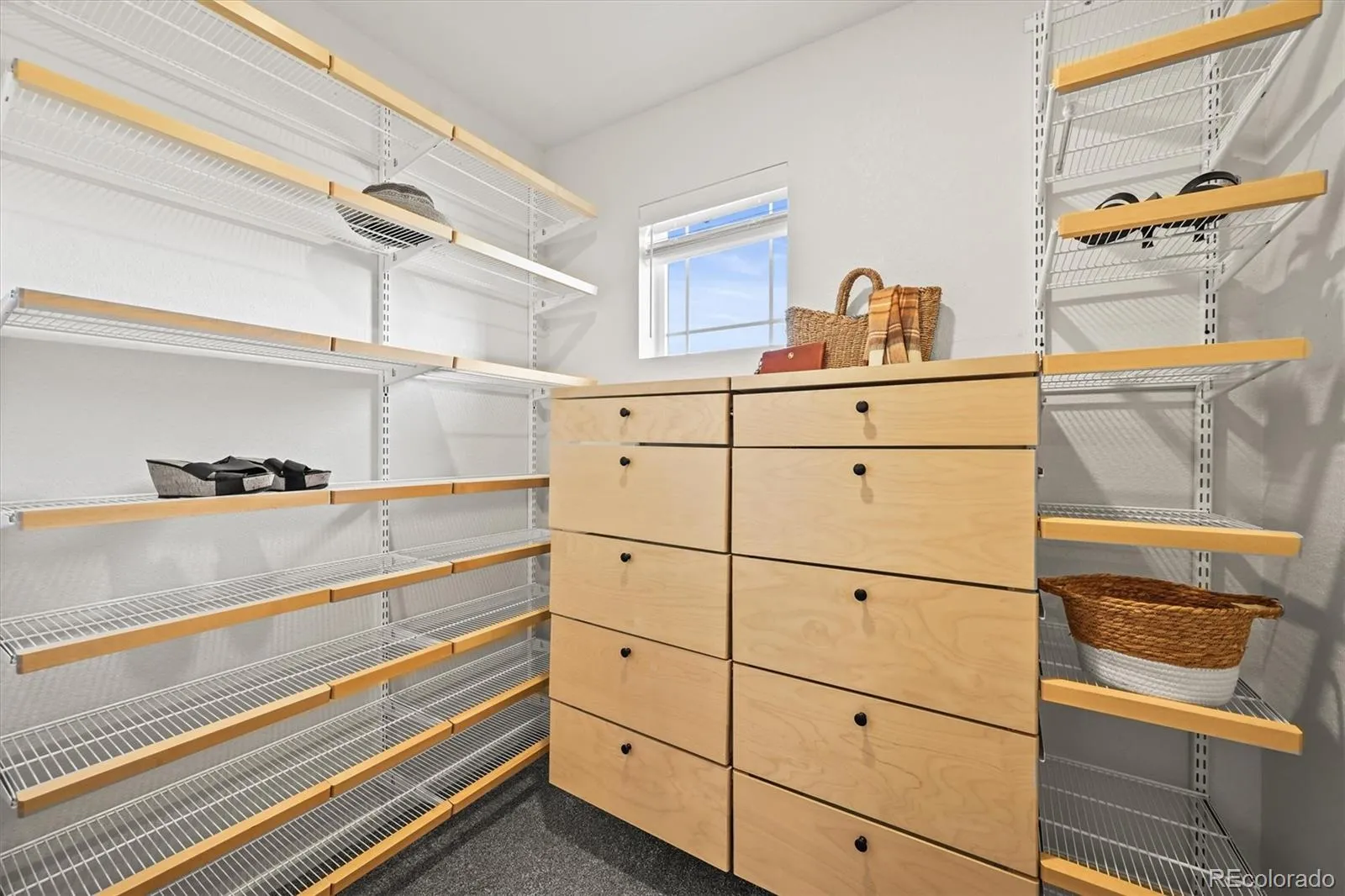 Arvada, Colorado 80007, United States, 3 Bedrooms Bedrooms, ,3 BathroomsBathrooms,Residential,Active,184674