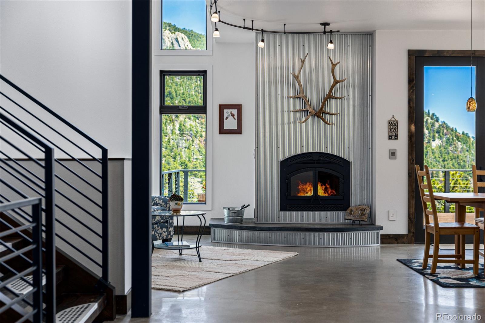 5896 Peregrine Trail