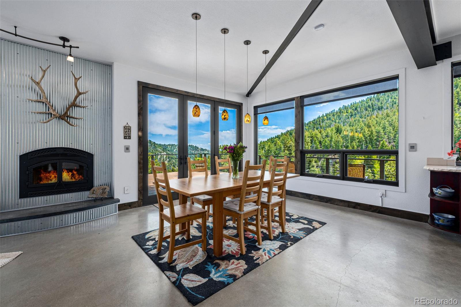 5896 Peregrine Trail