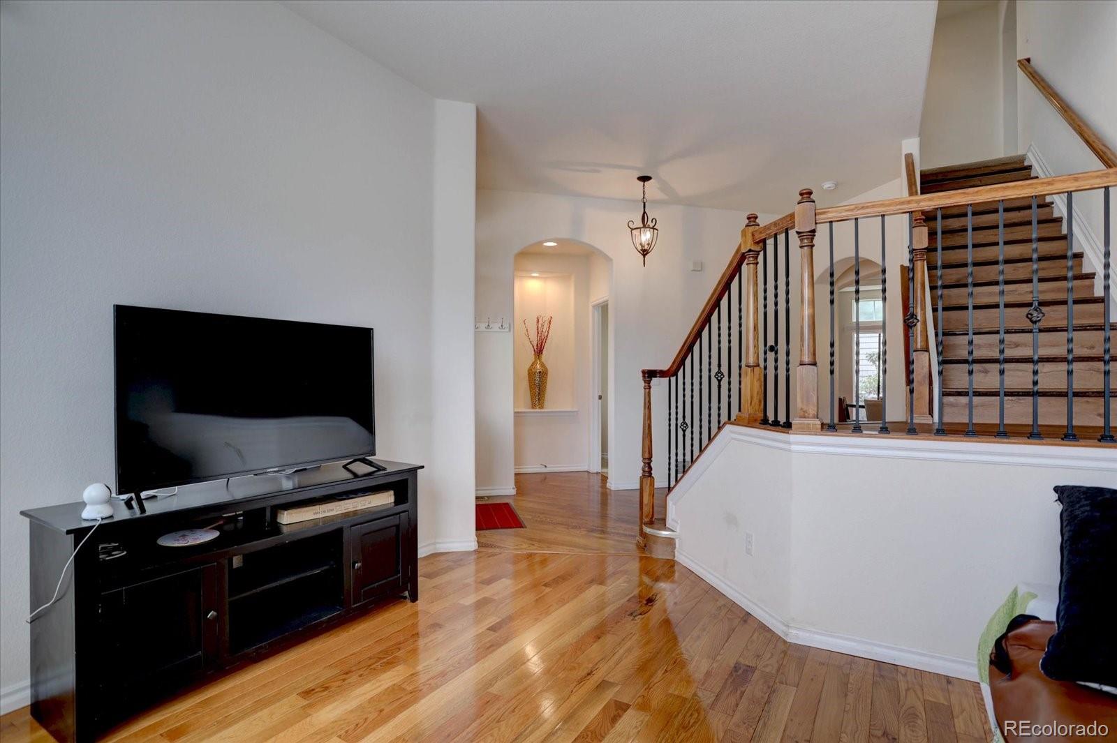 5300 Fullerton Lane