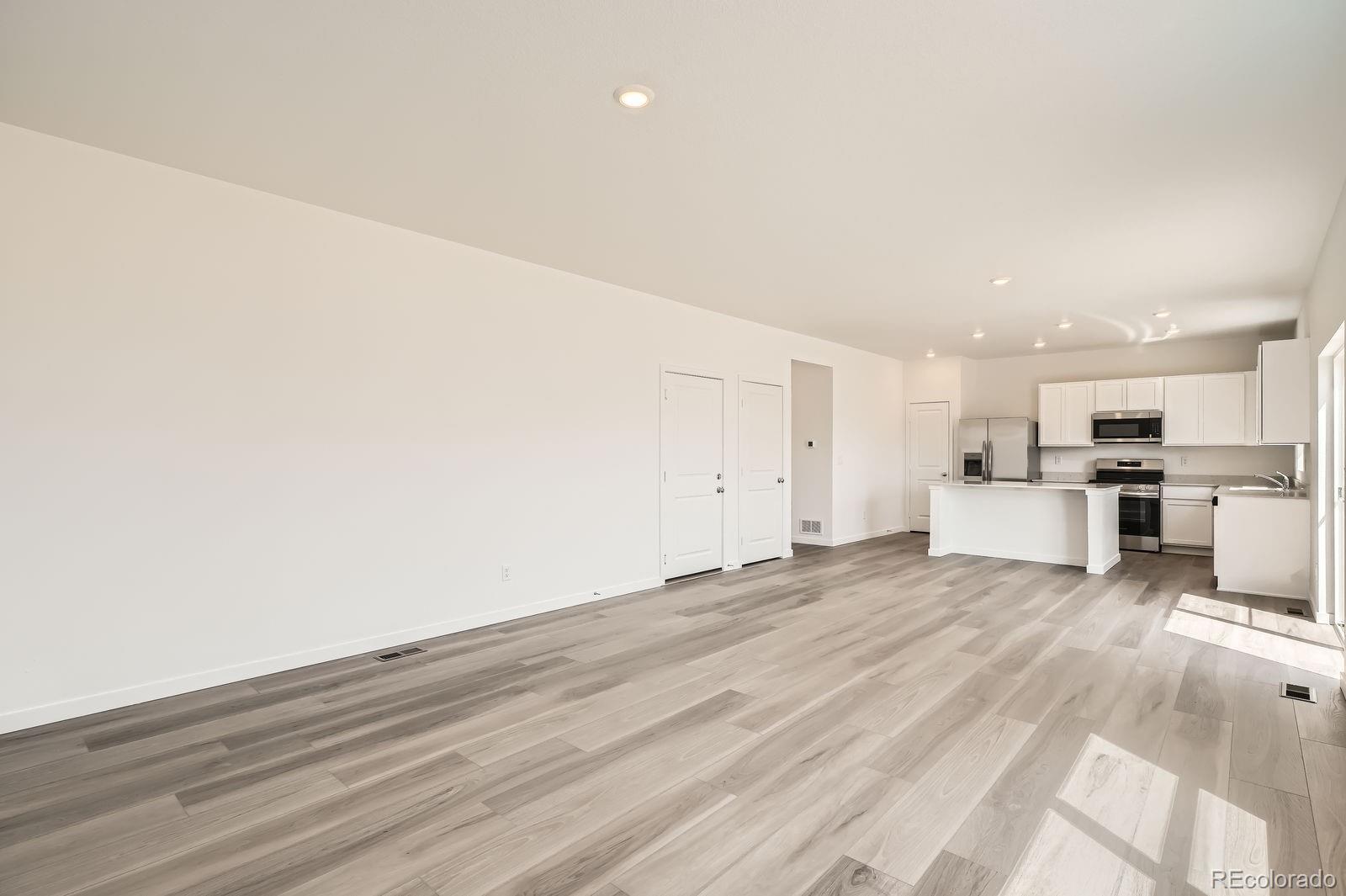 15254 Milwaukee Street, Thornton, CO, 80602 3 15254 Milwaukee Street