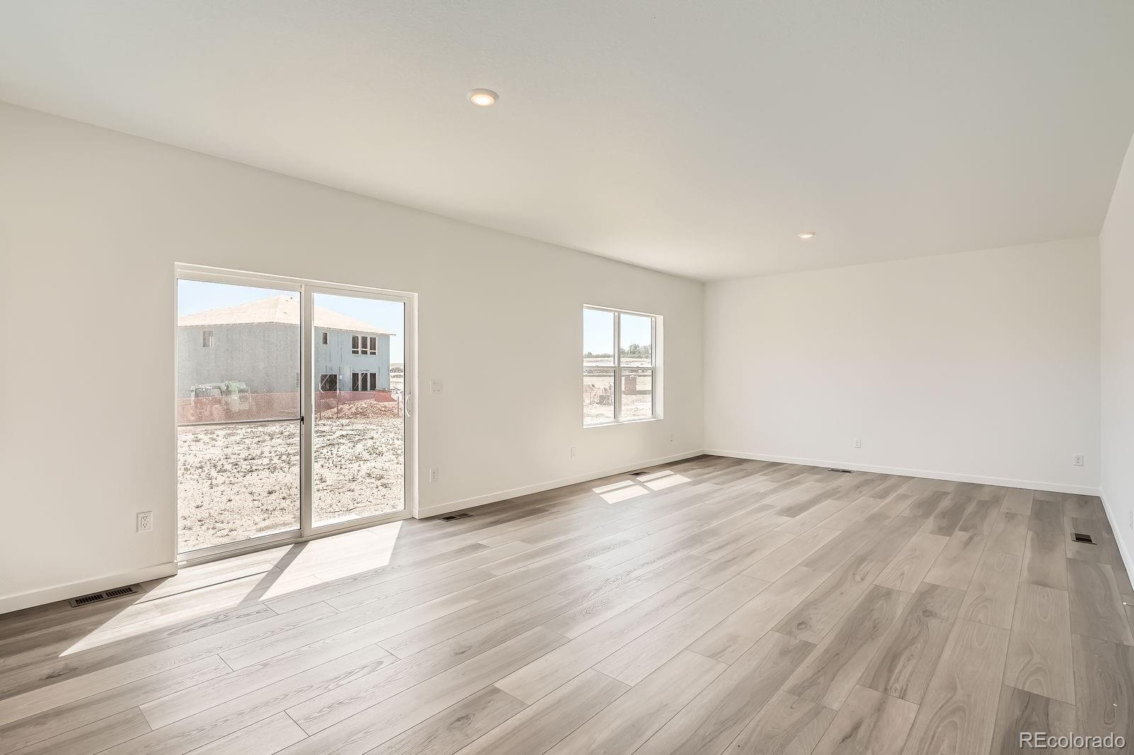 15254 Milwaukee Street, Thornton, CO, 80602 4 15254 Milwaukee Street
