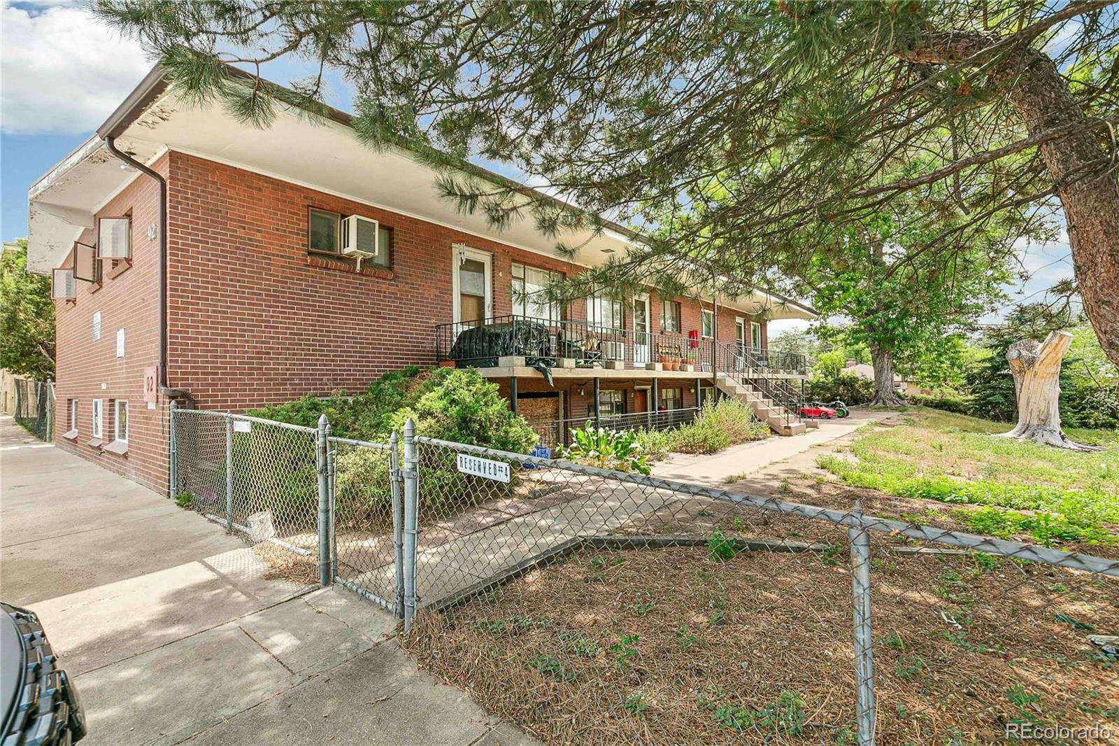 92 W Ida Avenue
