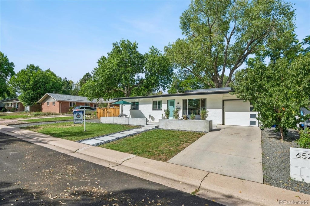 Photo of 6523 S Datura Street, Littleton, CO 80120 (MLS # 2323032)