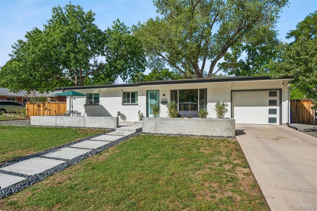 Photo of 6523 S Datura Street, Littleton, CO 80120 (MLS # 2323032)