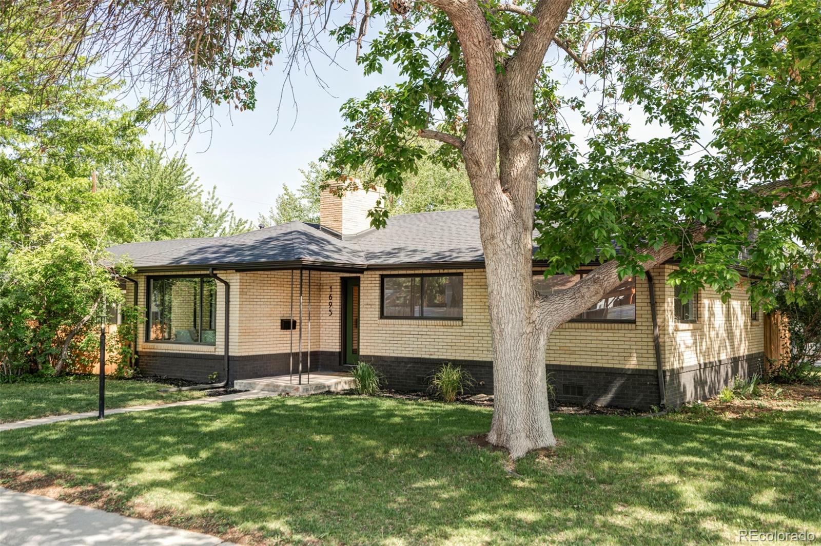 1695 E Eastman Avenue