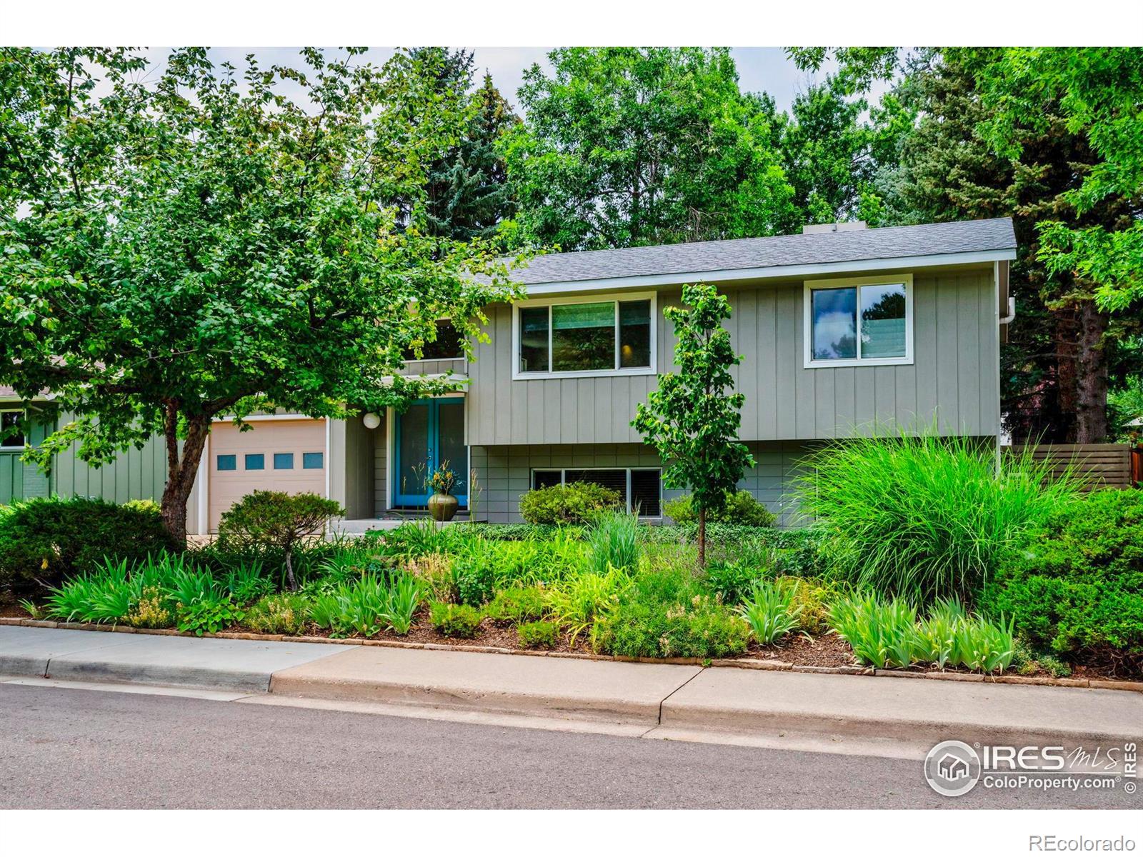 3555 Cloverleaf Drive