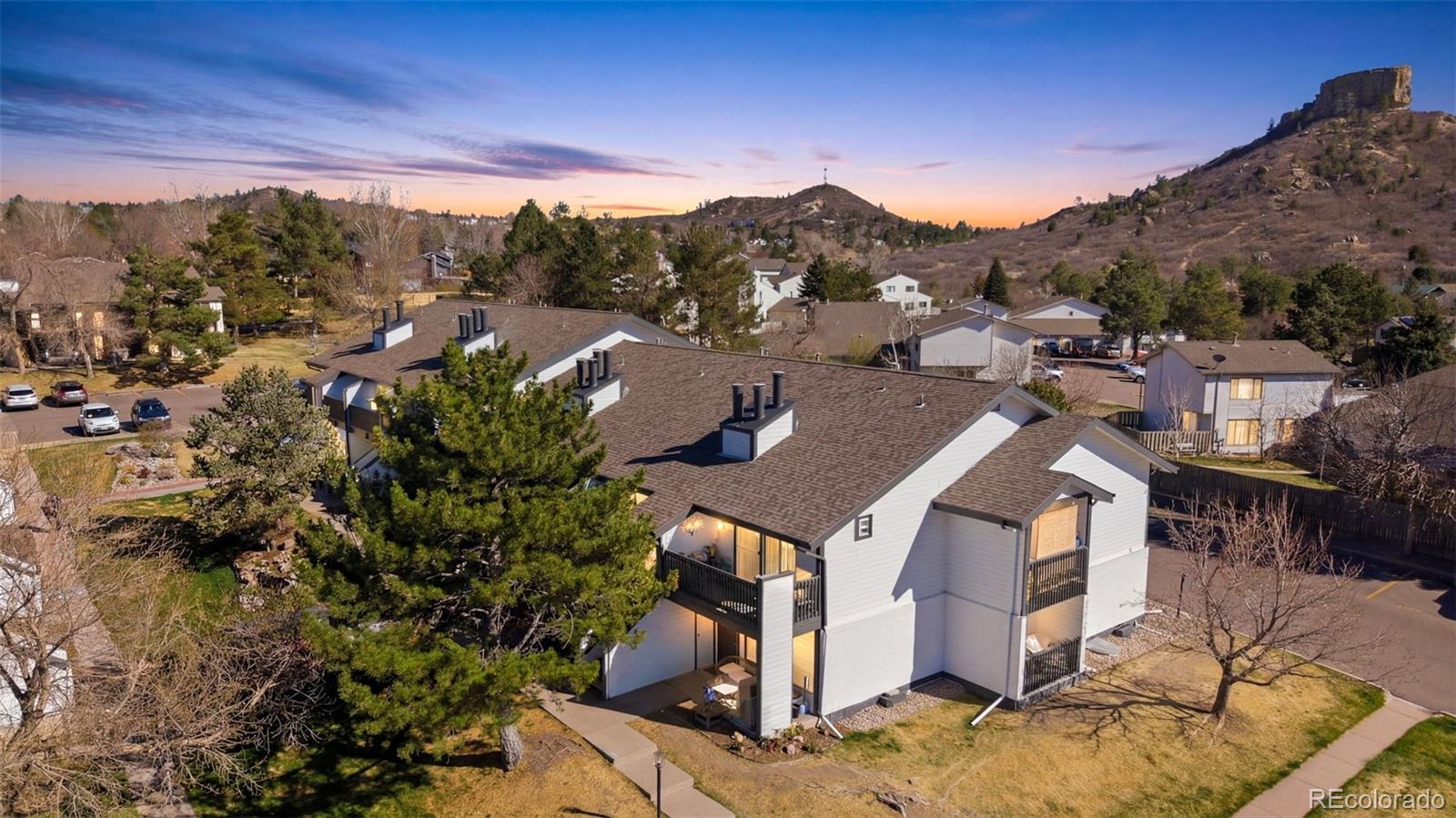 532 Oakwood Drive E207
