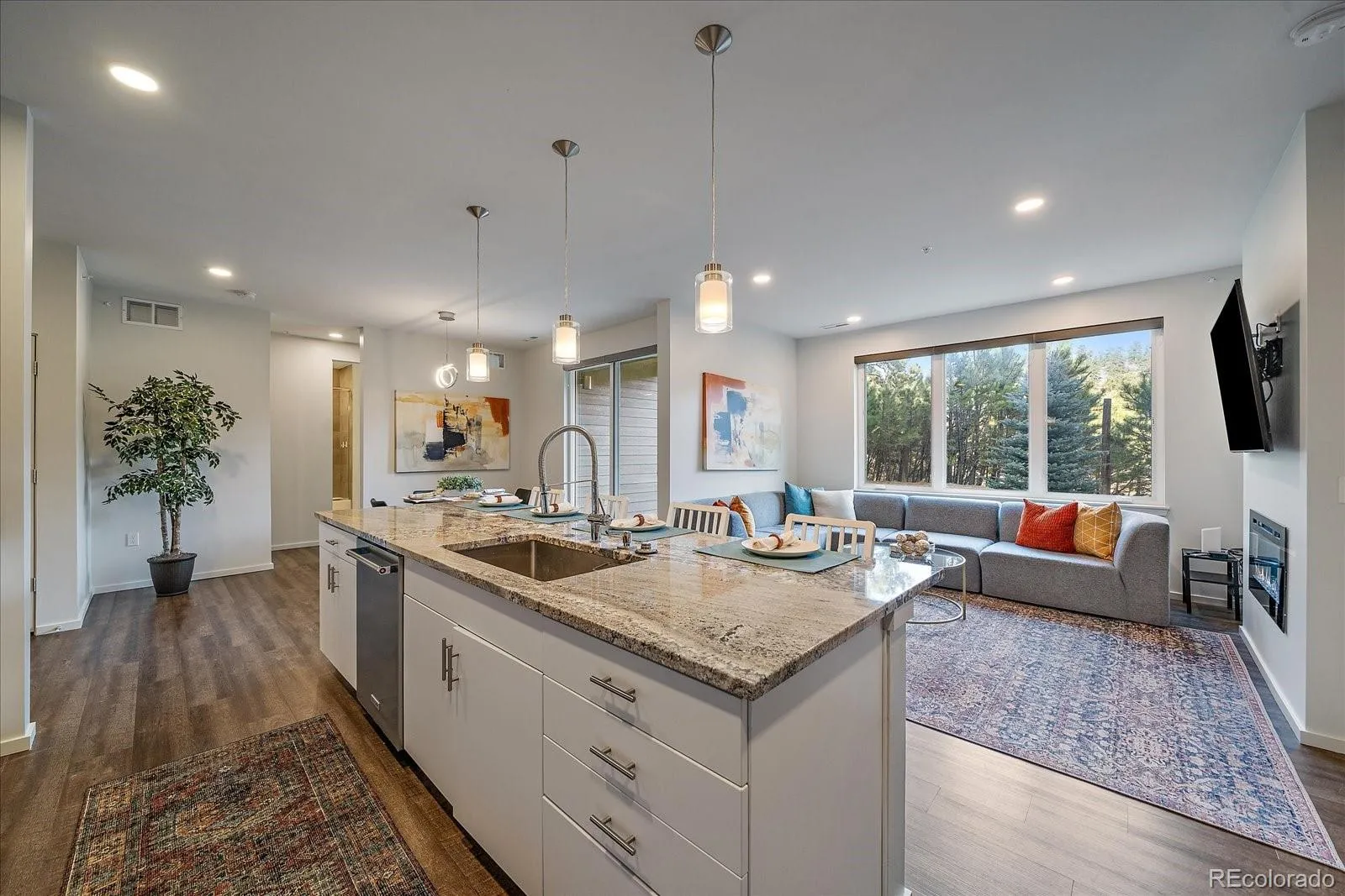 Evergreen, Colorado 80439, United States, 3 Bedrooms Bedrooms, ,3 BathroomsBathrooms,Residential,Active,249359