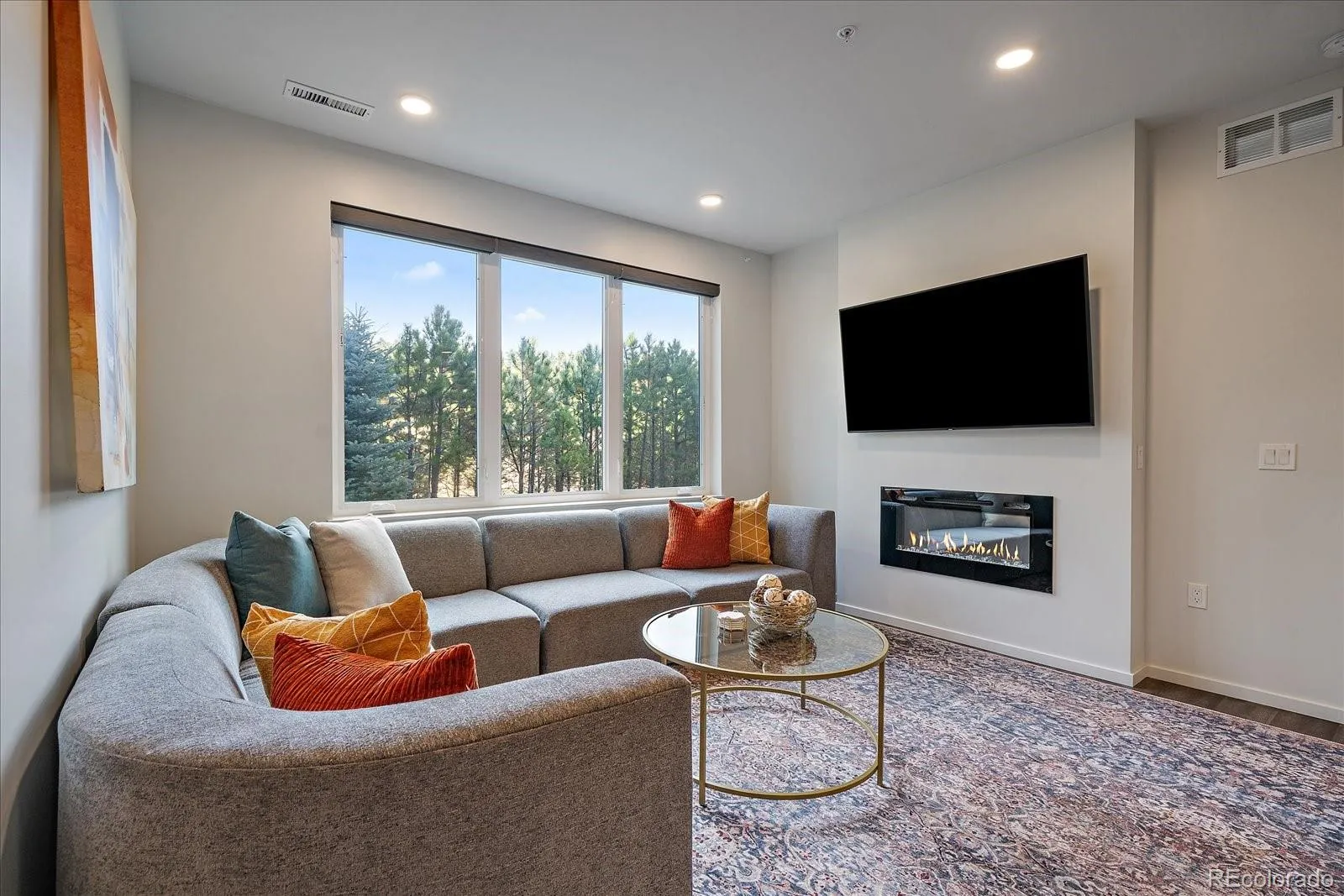 Evergreen, Colorado 80439, United States, 3 Bedrooms Bedrooms, ,3 BathroomsBathrooms,Residential,Active,249359