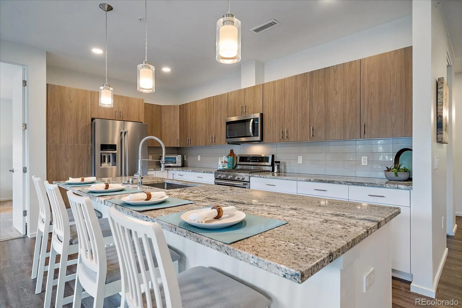 Evergreen, Colorado 80439, United States, 3 Bedrooms Bedrooms, ,3 BathroomsBathrooms,Residential,Active,249359