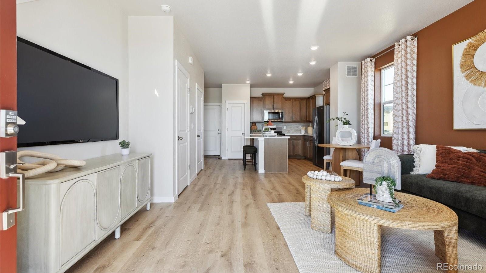 22332 E 7th Place