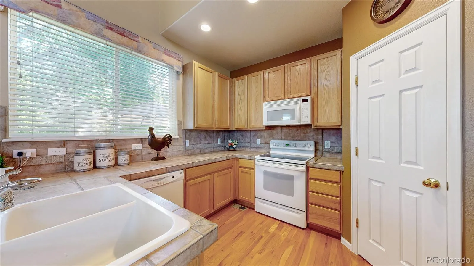 Thornton, Colorado 80233, United States, 3 Bedrooms Bedrooms, ,3 BathroomsBathrooms,Residential,Active,158476