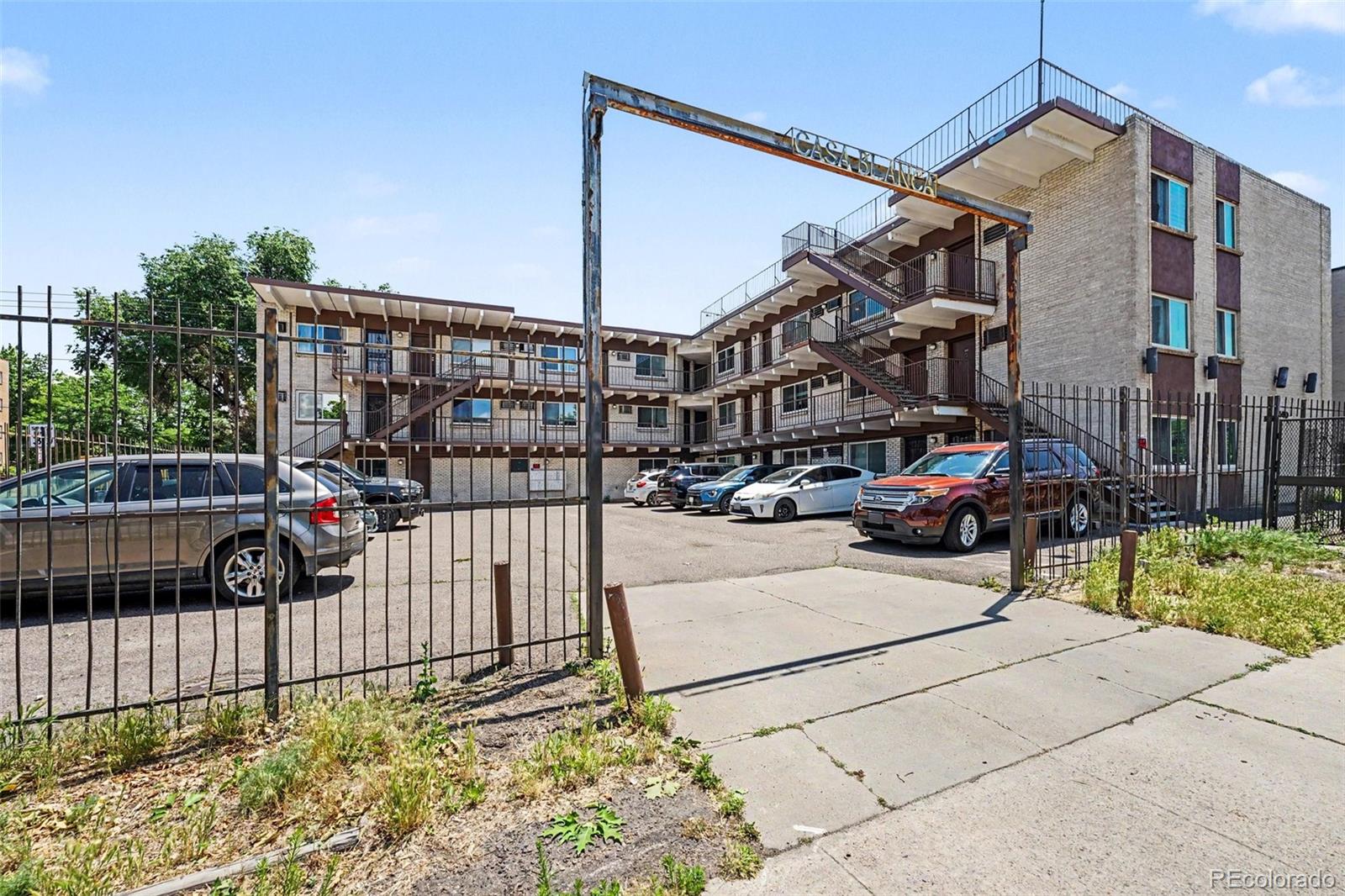 590 N Logan Street 206