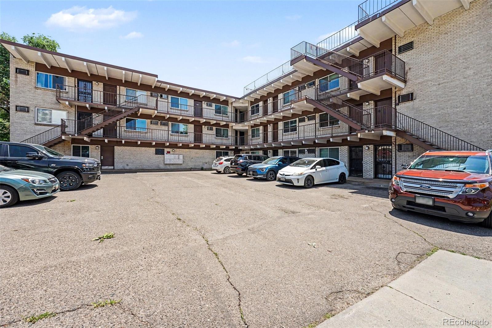 590 N Logan Street 206