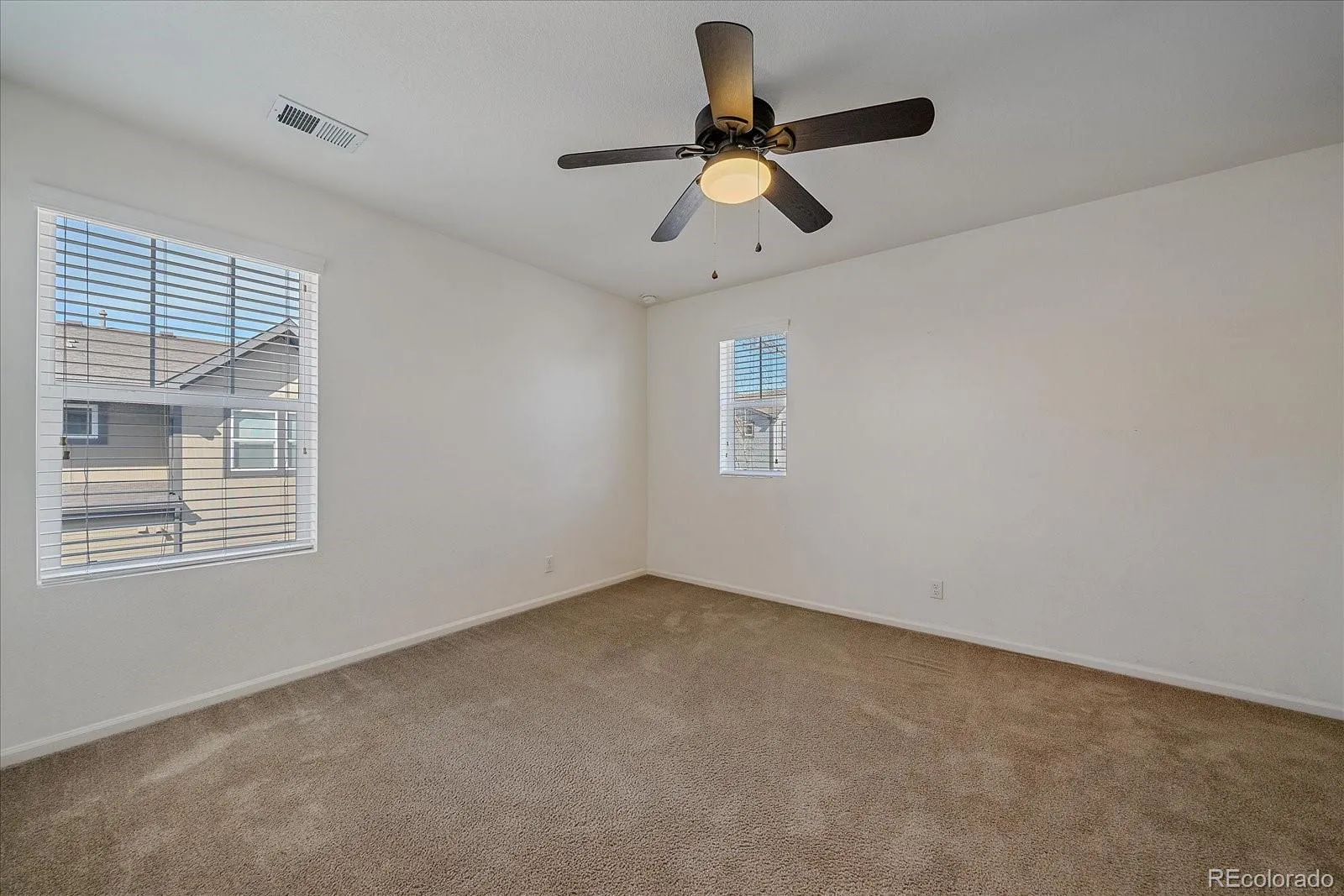 Denver, Colorado 80238, United States, 3 Bedrooms Bedrooms, ,3 BathroomsBathrooms,Residential,Active,84354