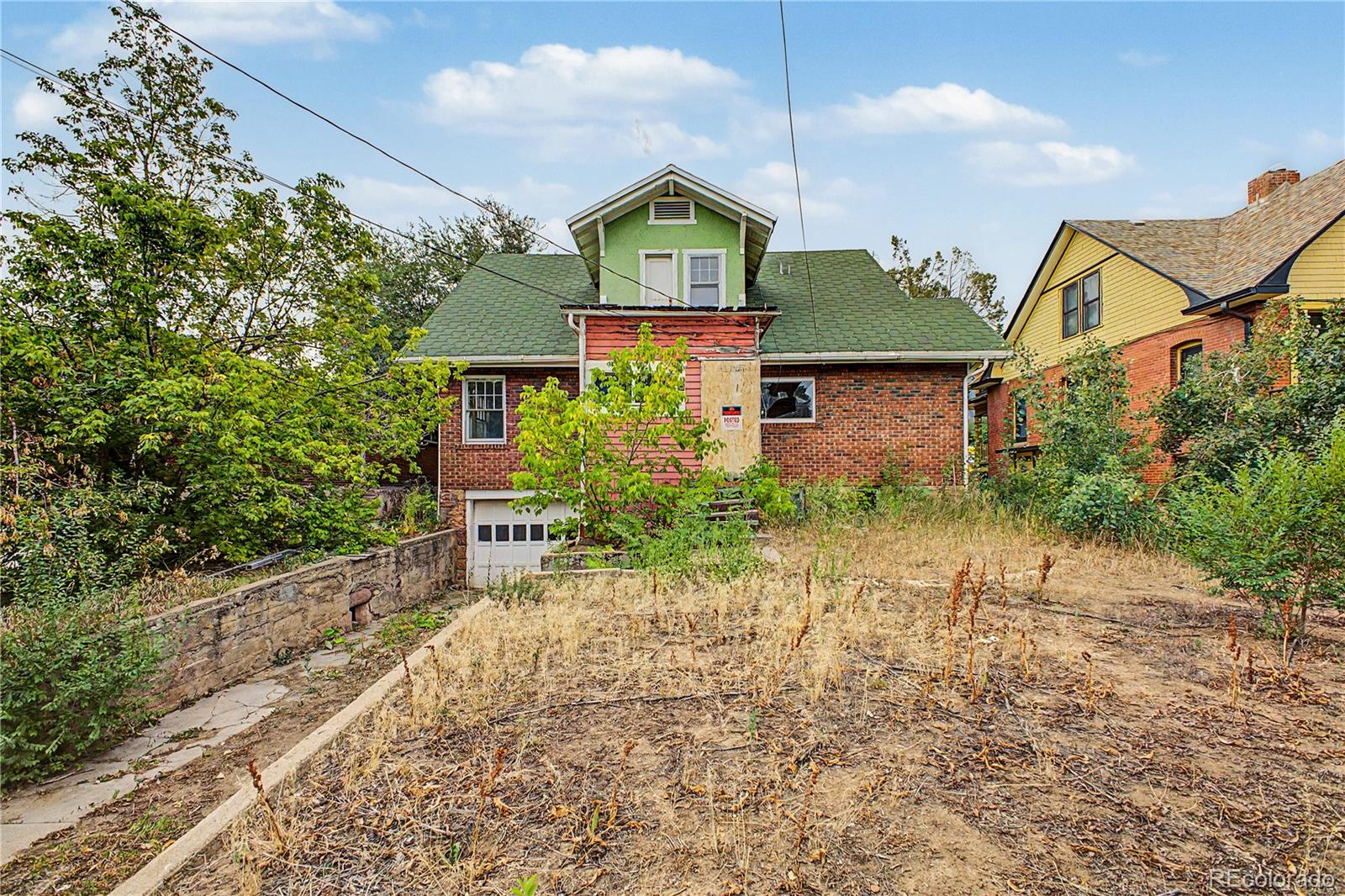933 University Avenue
