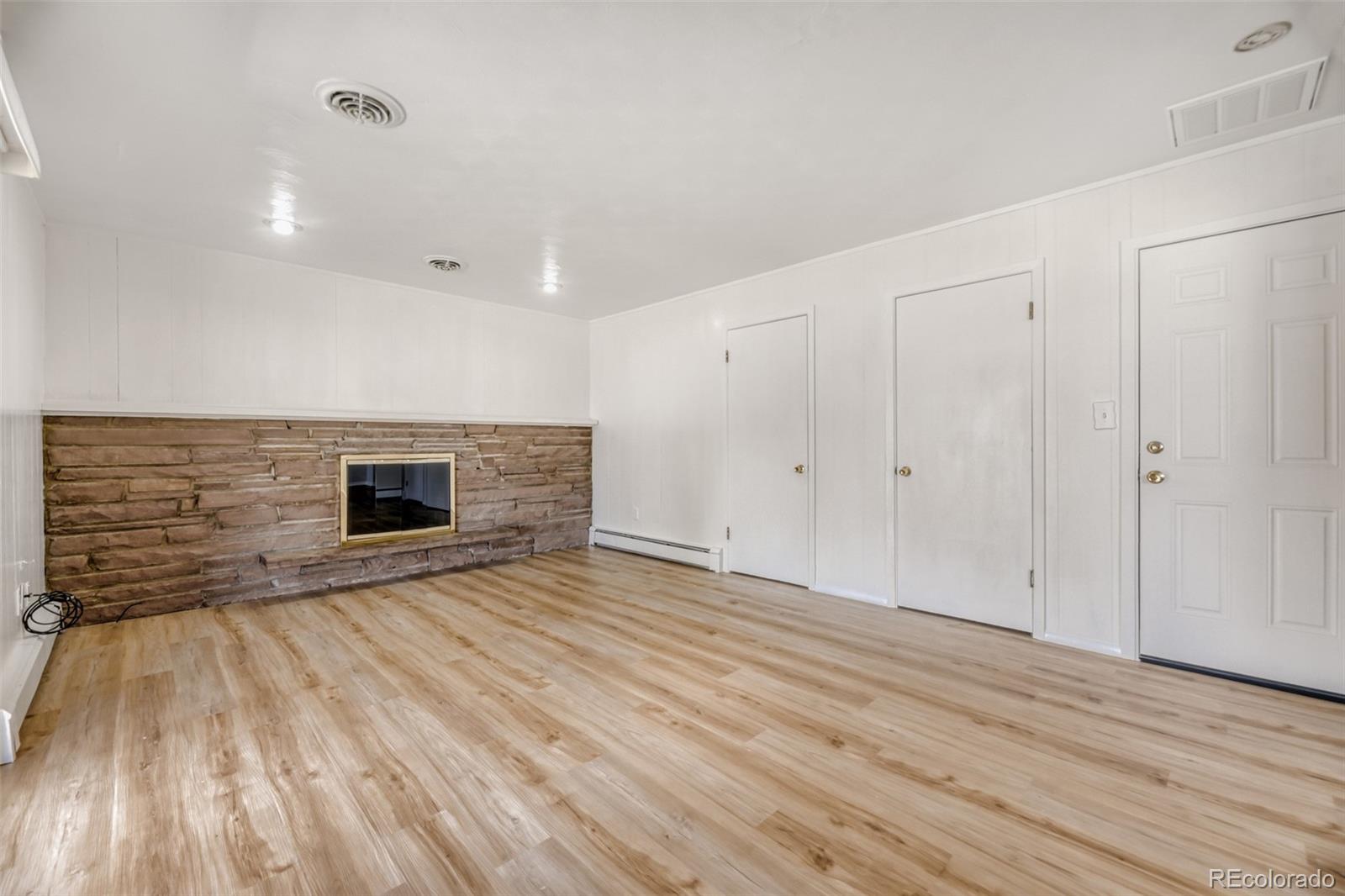 2466 S Krameria Street