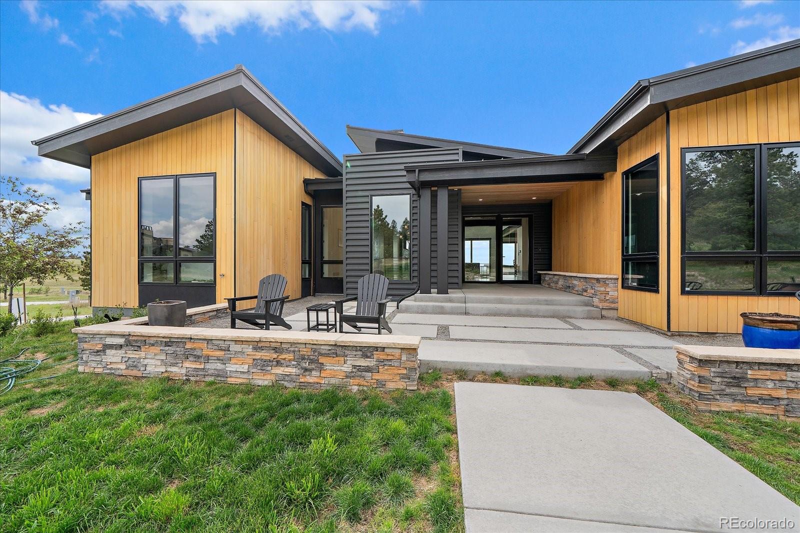 2380 Fox View Trail