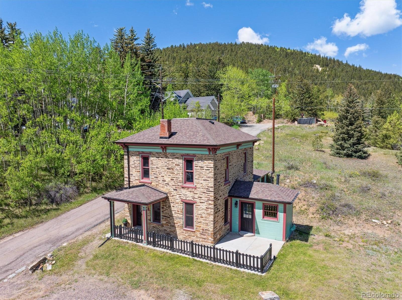 225 Hooper Street
