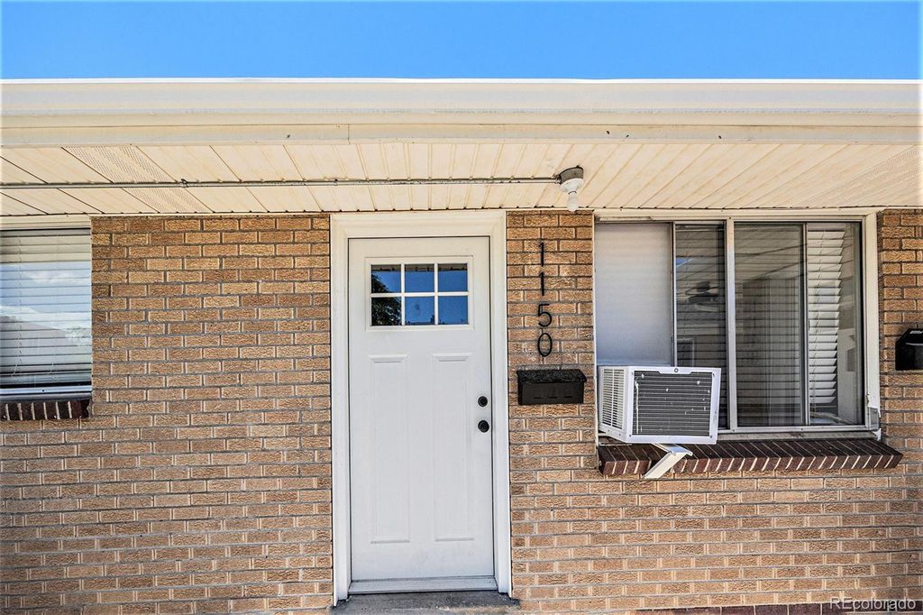 Photo of 1150 Rosemary Street, Denver, CO 80220 (MLS # 6509323)