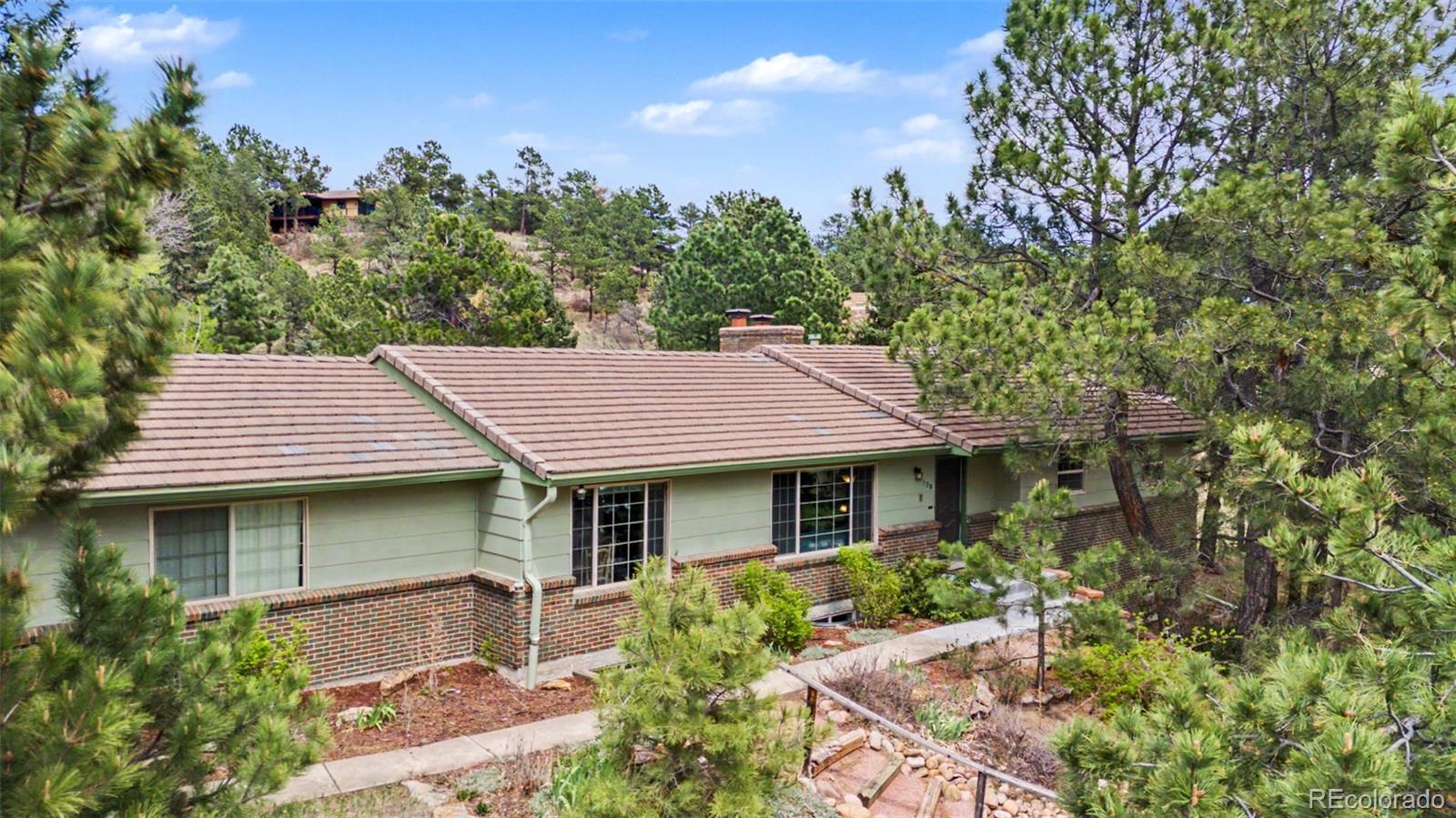 130 E Mikado Drive