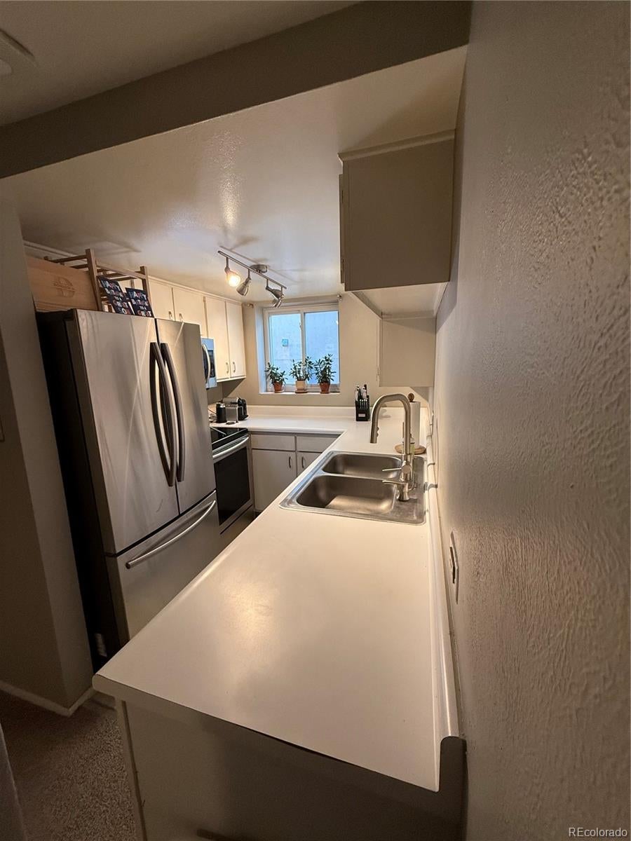 352 S Lafayette 403