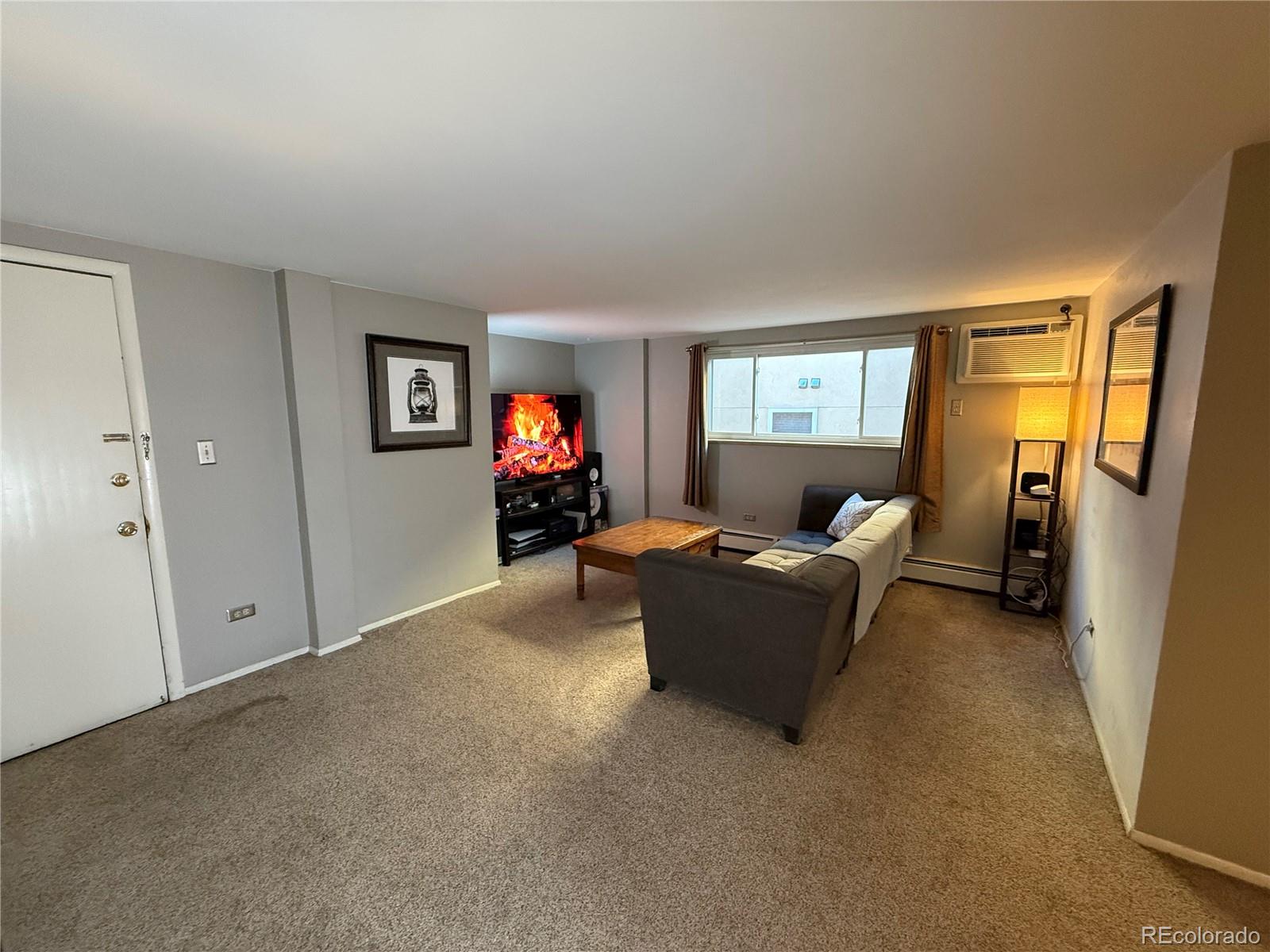 352 S Lafayette 403
