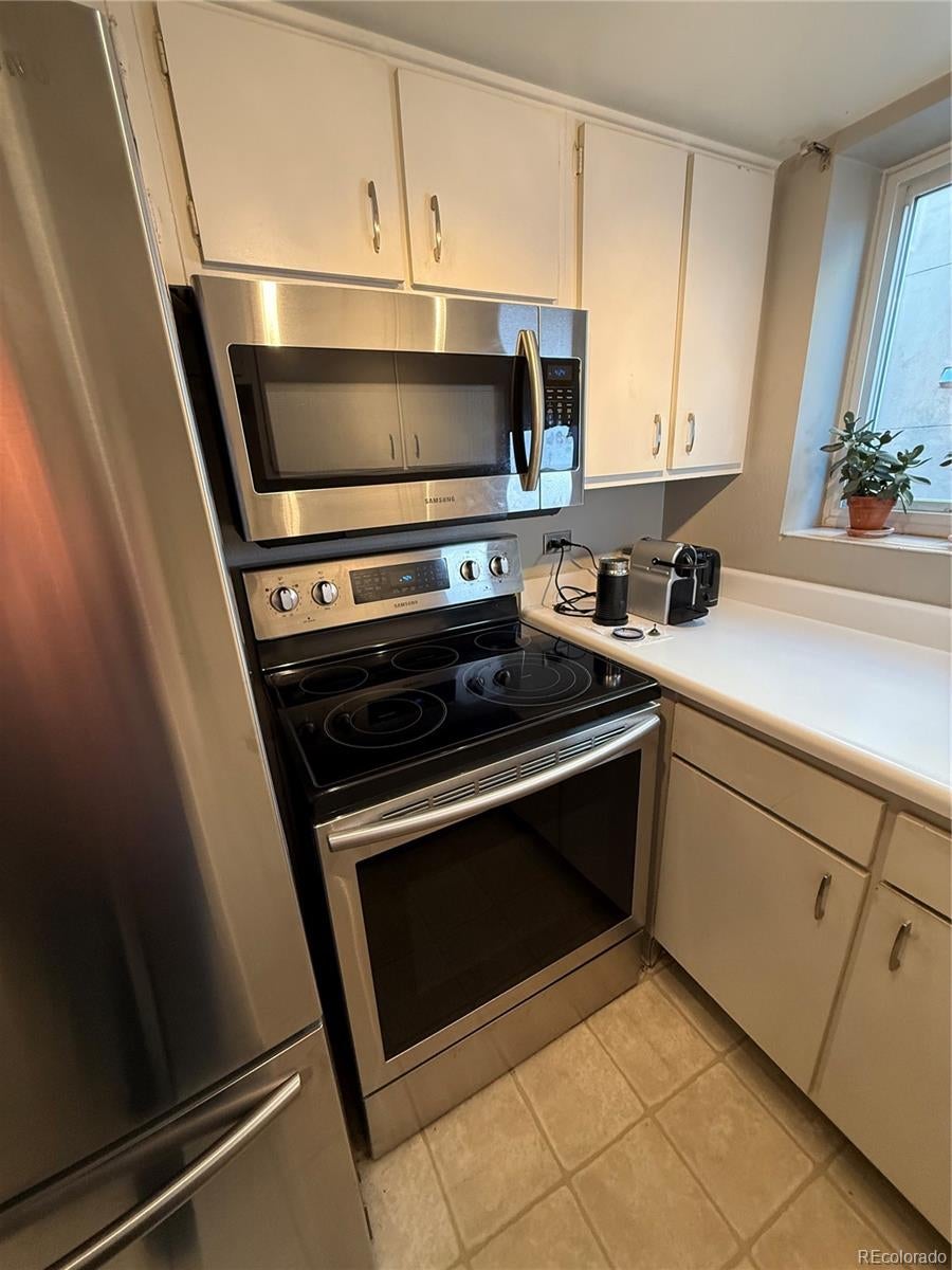 352 S Lafayette 403